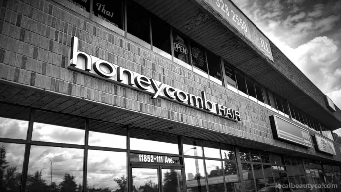 Honeycomb hair salon, Edmonton - Photo 2