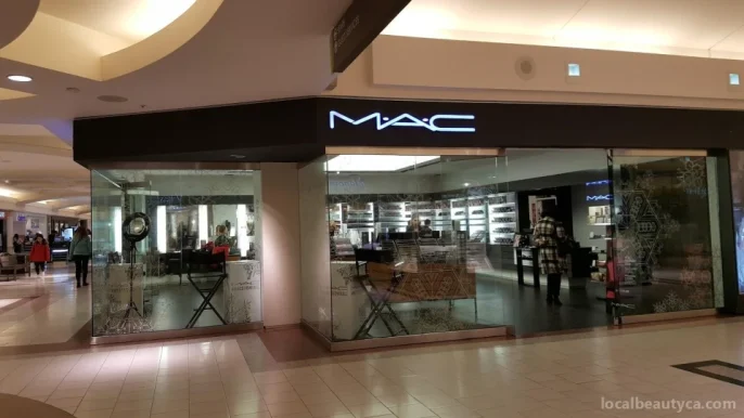 MAC Cosmetics, Edmonton - Photo 6