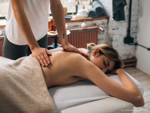 Therapeutic Massage, Beauty & More, Edmonton - Photo 4