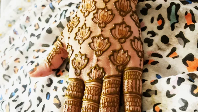 Poonam Henna Artist, Halifax - Photo 2