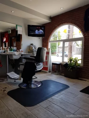 Mike's Campus Barber Shop, Hamilton - 