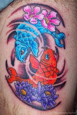 Neon Crab Tattoos & Piercing, Hamilton - Photo 4