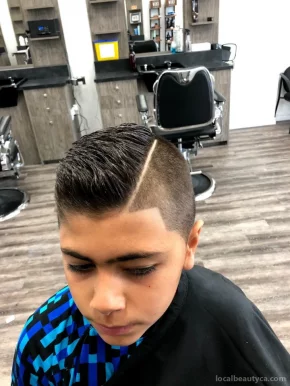 Leo’s barber shop, Hamilton - Photo 2