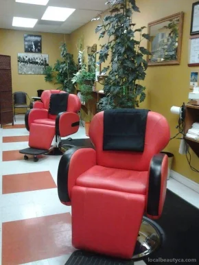 Lucy's Barber Shop, Kitchener - Photo 3