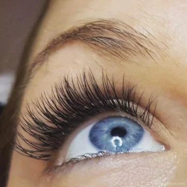 Lashes By Loue - Extensions de cils Westmount / Outremont, Montreal - Photo 1