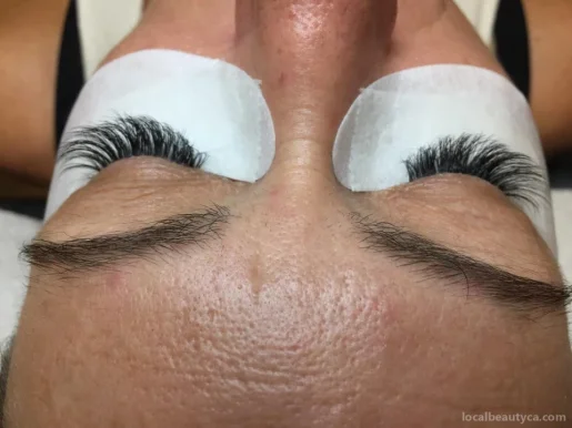 Lashes by Thi Le, Quebec - Photo 3