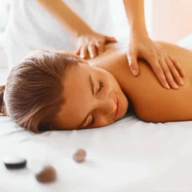 Therapeutic Massage center, Quebec - Photo 1