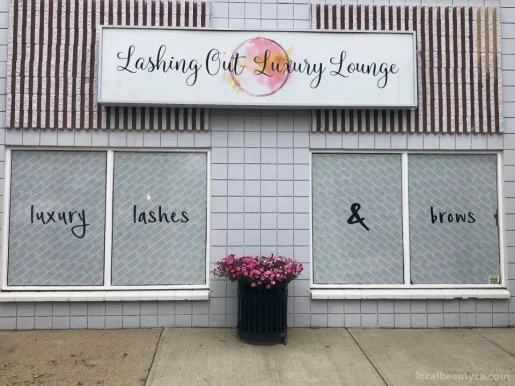 Lashing Out Luxury Lounge, Red Deer - Photo 3