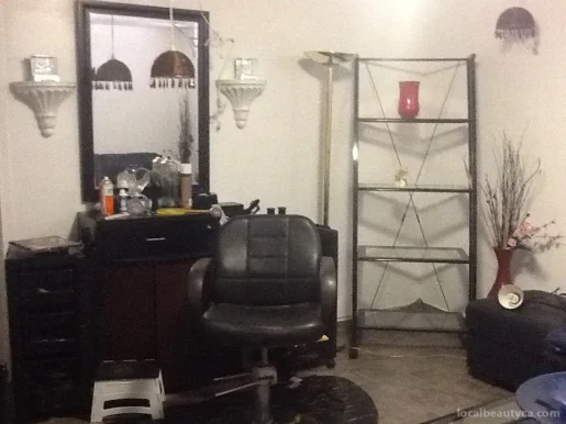 Scissors And Razor Hair Studio, Regina - Photo 1