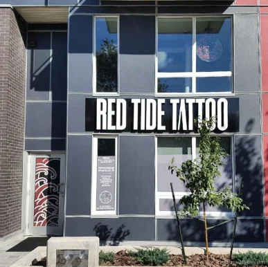 Red Tide Tattoo Company, Saskatoon - Photo 2