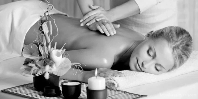 Chelsea Loveridge Massage Therapy, Saskatoon - 