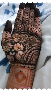 Henna Palmed, Surrey - Photo 2
