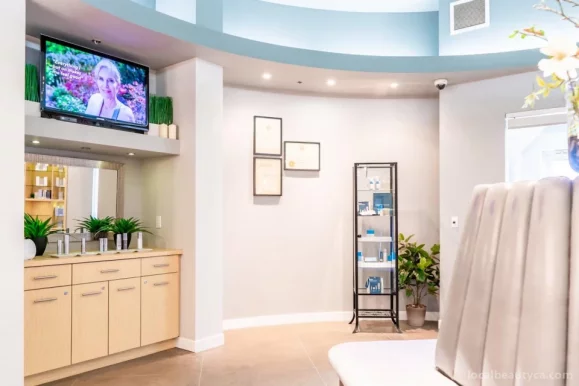 Beautiful Canadian Laser and Skincare Clinic, Surrey - Photo 2