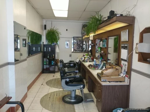 Benny's Barber Shop, Toronto - Photo 2