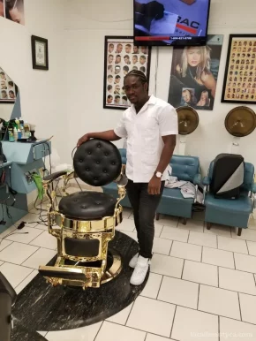 Garon's Barbershop and Salon, Toronto - Photo 2