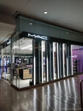 MAC Cosmetics, Toronto - Photo 3