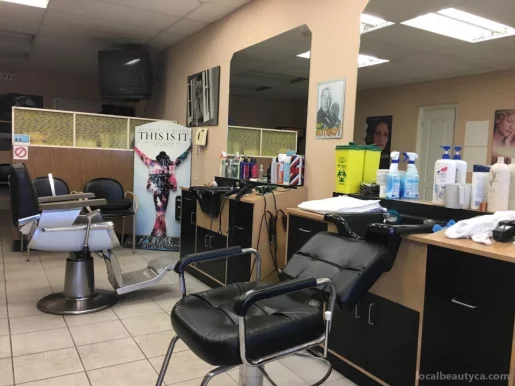 Hollywood Barber Shop, Toronto - Photo 3