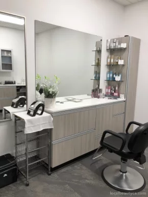 Hairgod Inc. salon, Toronto - Photo 3