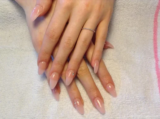 Azalea Lashes and Nails, Victoria - Photo 2