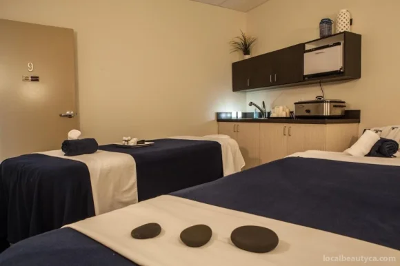Hand & Stone Massage and Facial Spa - Whitby, Whitby - Photo 3
