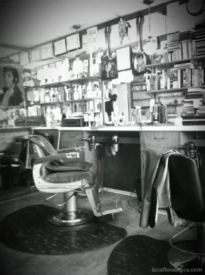 Portuguese Barber Shop, Winnipeg - Photo 2